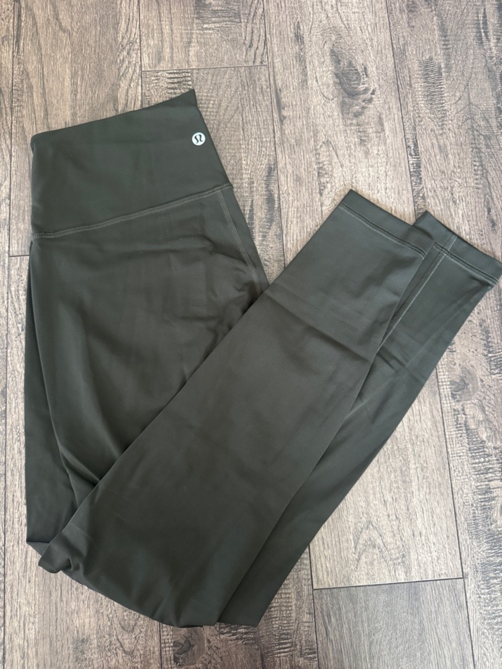 Lululemon High-Rise olive Leggings